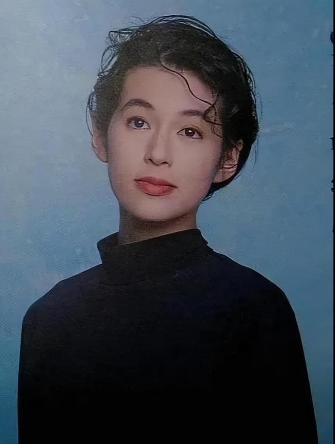 一种特点那就是保养得体且生活得精致AG真人网页这“有些人”都存在同(图5)