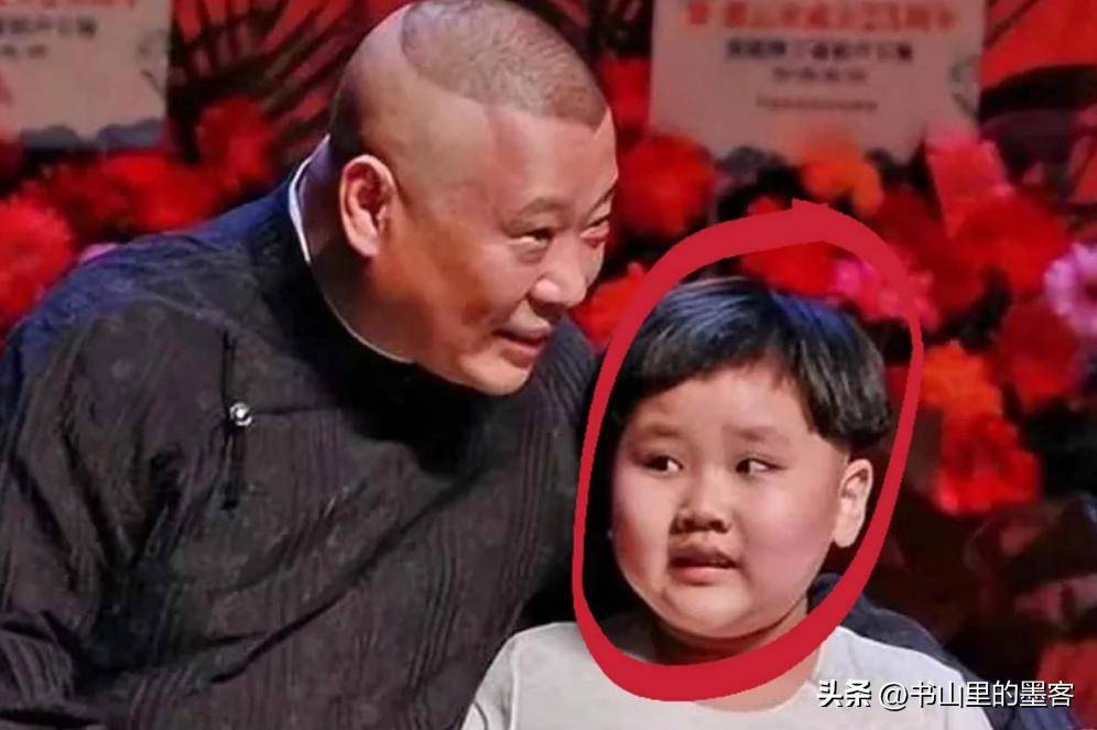 0岁郭汾阳目测200斤戴银色耳环很抢镜A