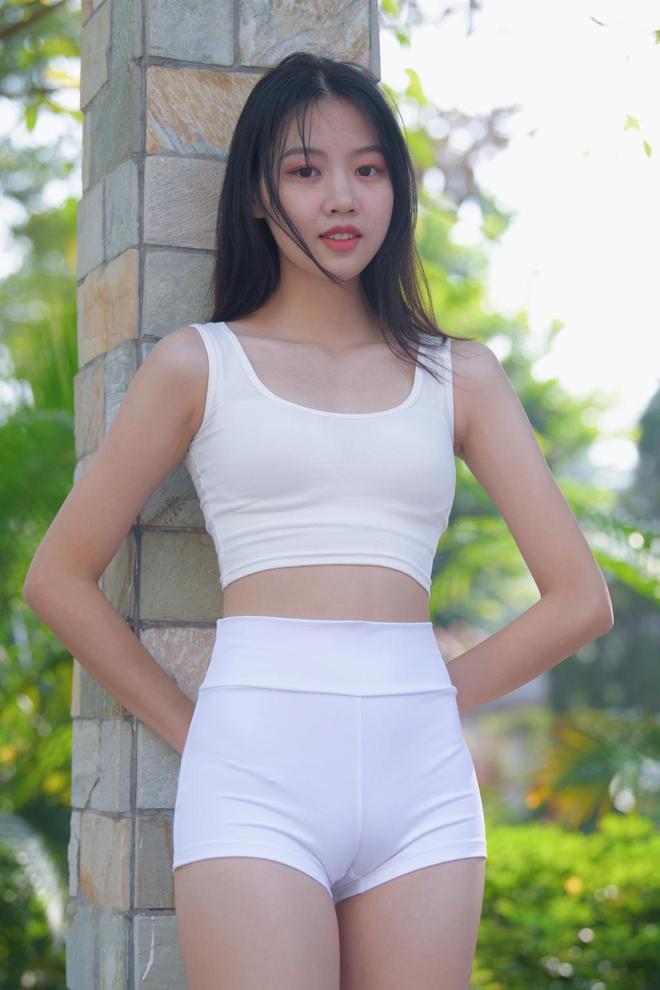 配短裤干净利落清凉又时髦！AG真人中国白