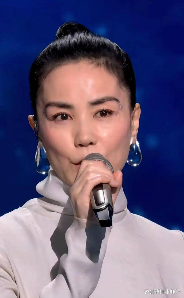 的王菲让所有人见识到她的“江湖地位”AG